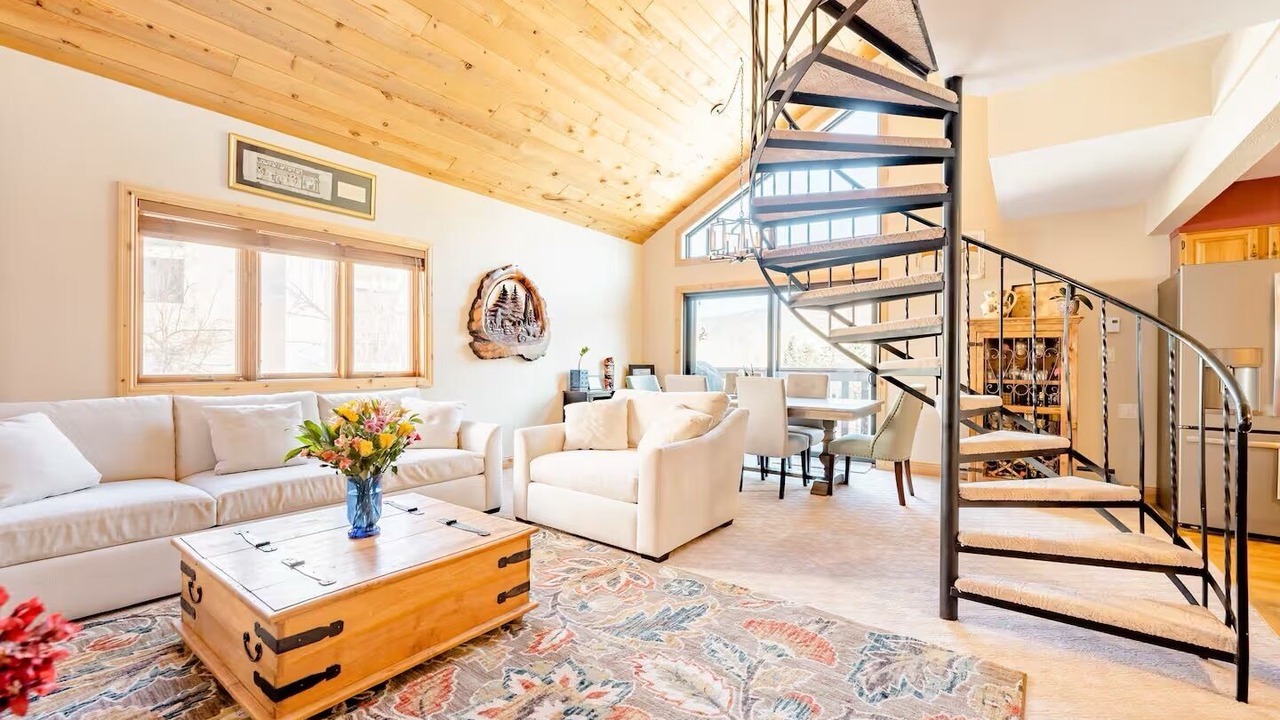 Photo of Livingroom in Eagle-Vail