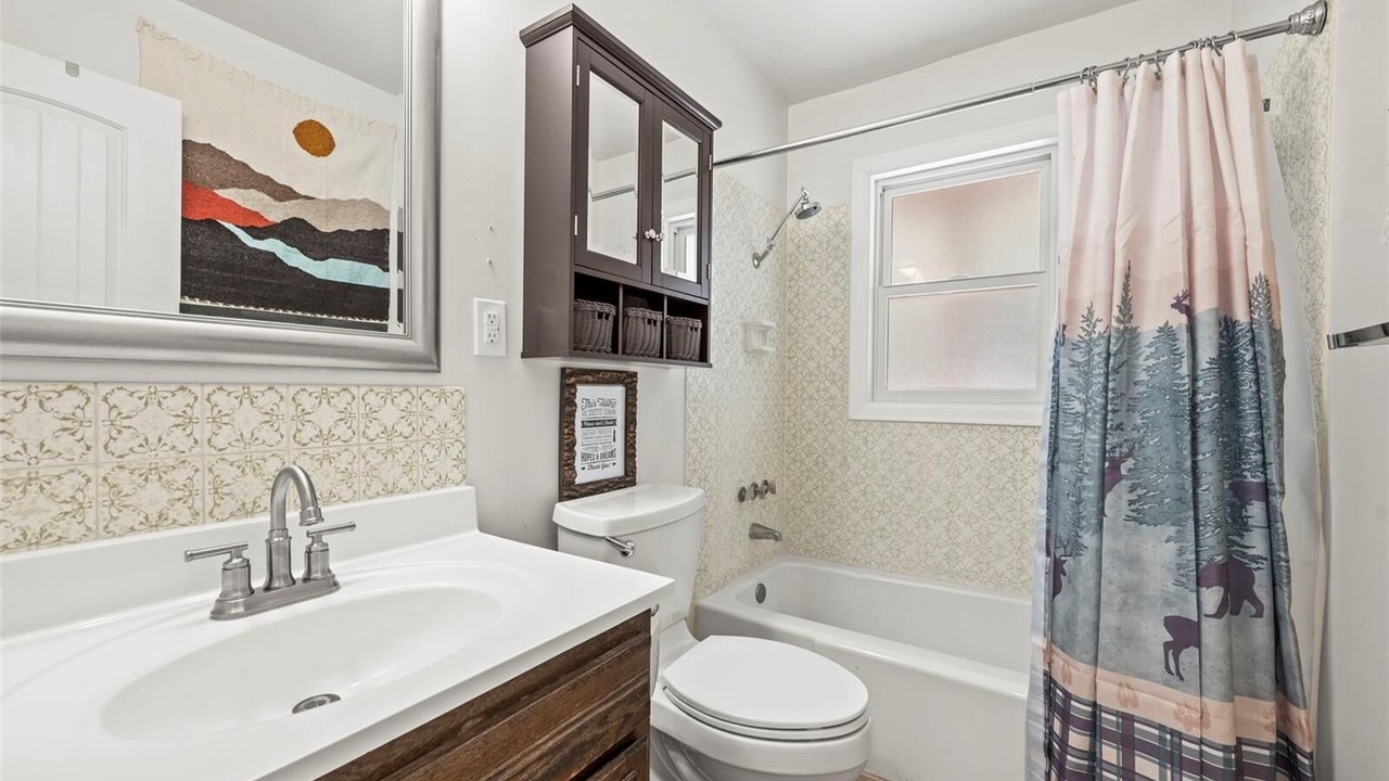 Photo of Bathroom in Morrison
