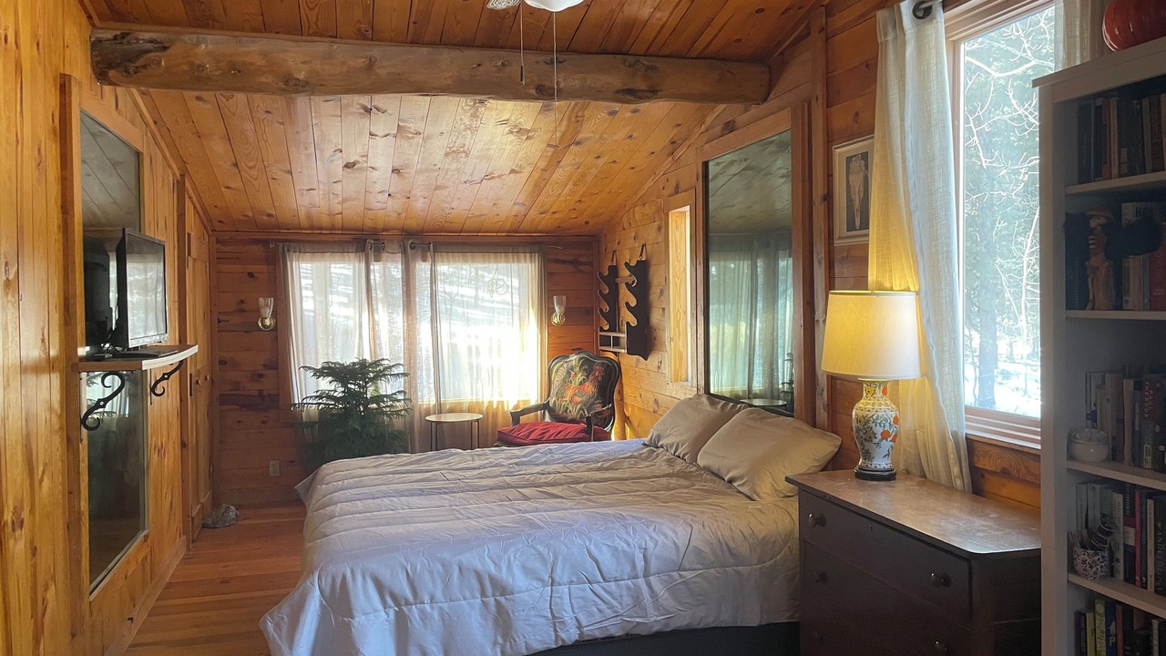Photo of Bedroom in Rollinsville
