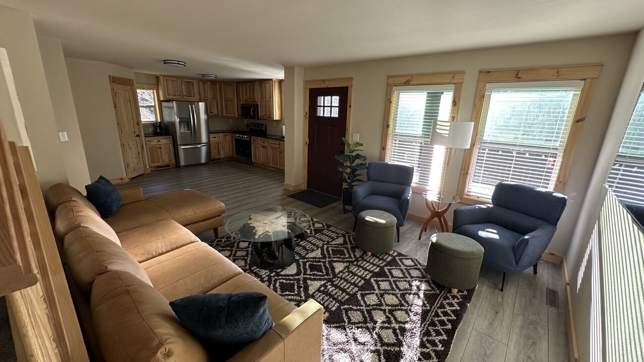 Photo of Livingroom in Garfield