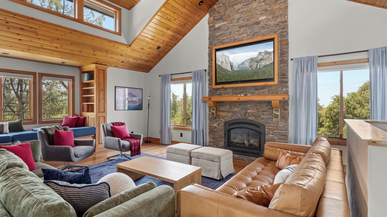 Photo of Livingroom in Oakhurst