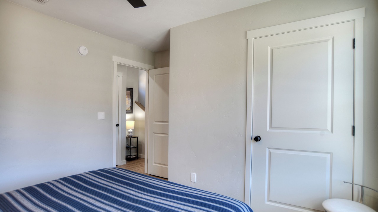 Photo of Bedroom in South Fork