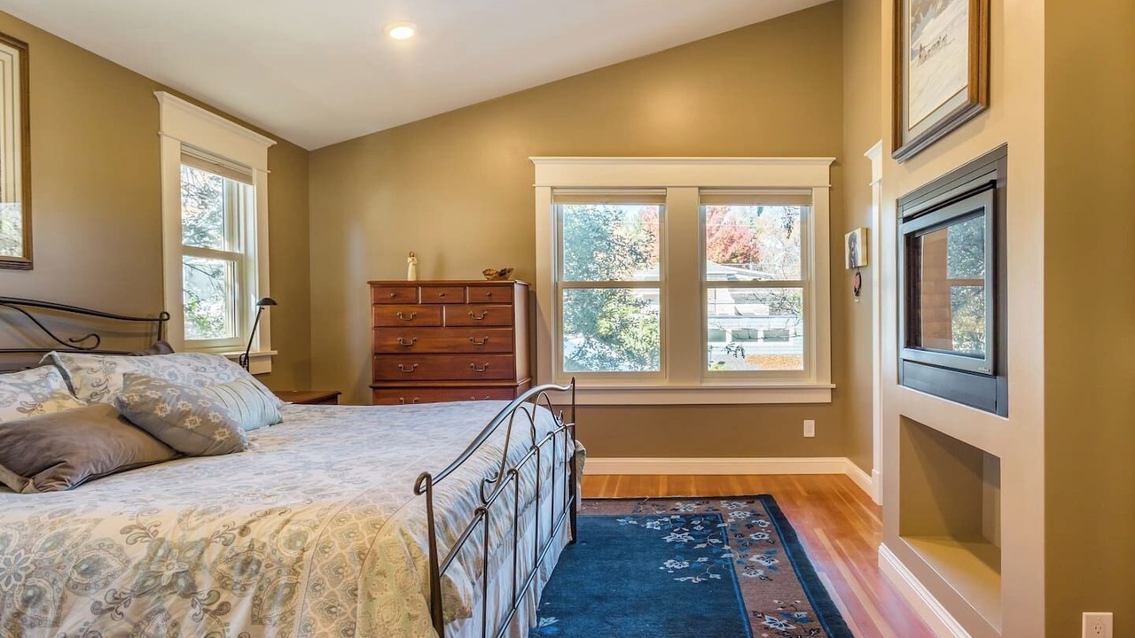 Photo of Bedroom in Whittier
