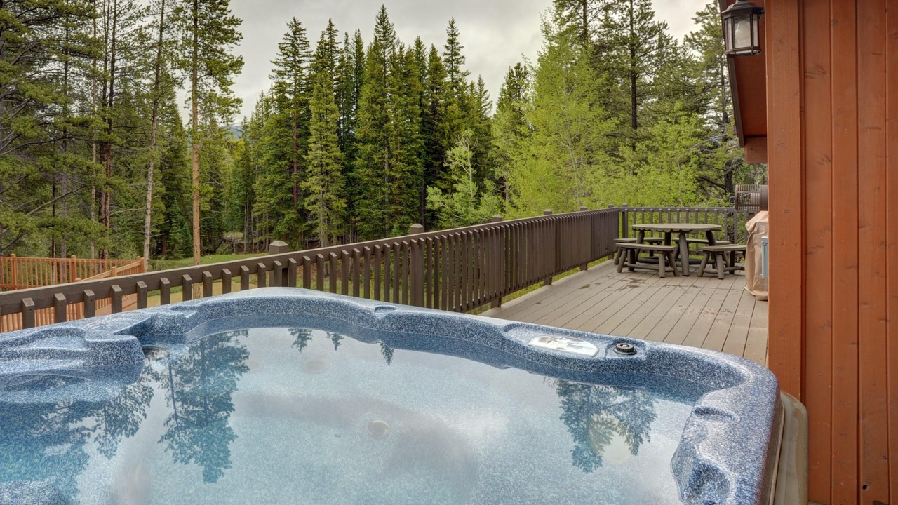Photo of Outdoor in Peak 8