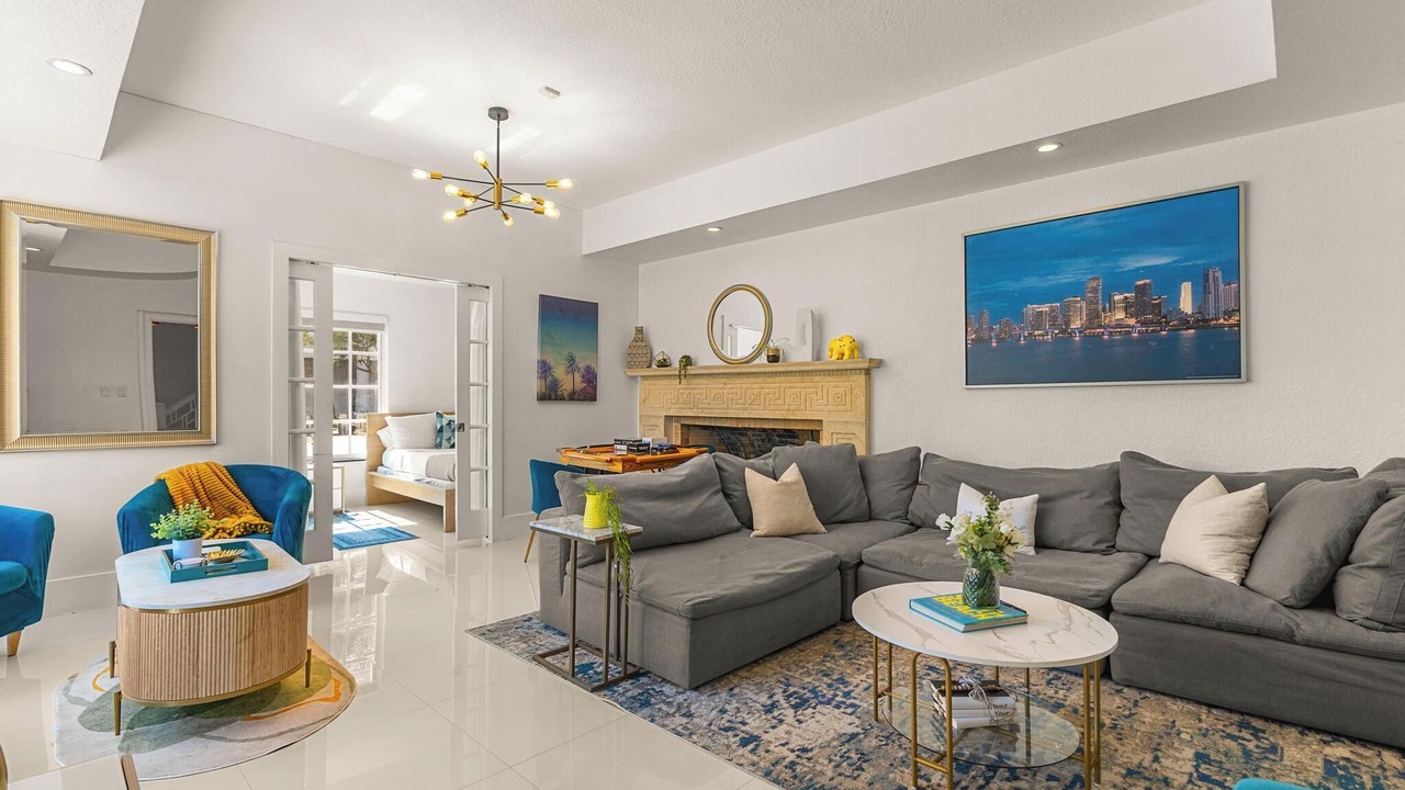 Photo of Livingroom in West Avenue
