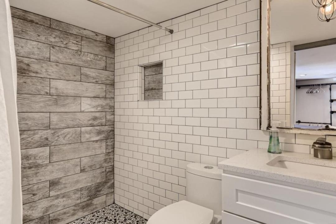 Photo of Bathroom in Cole
