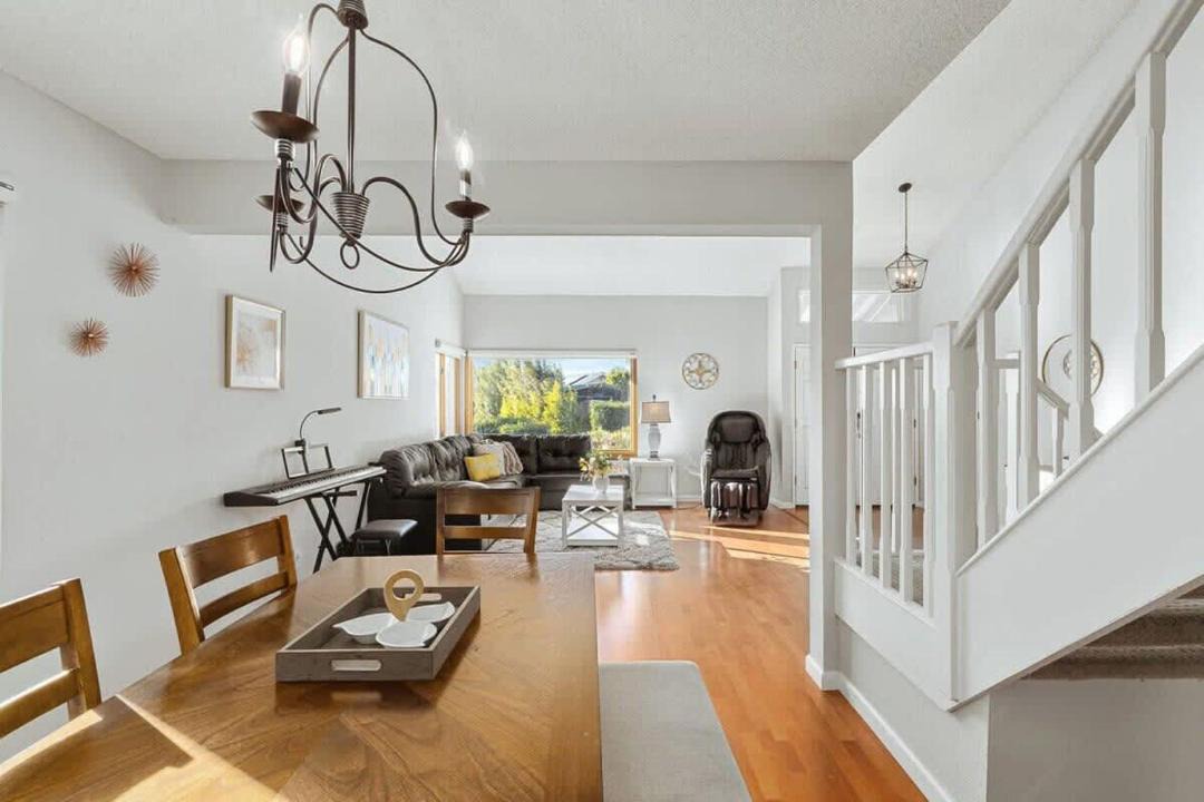 Photo of Others in Noble