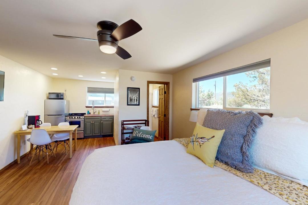 Photo of Bedroom in South Fork
