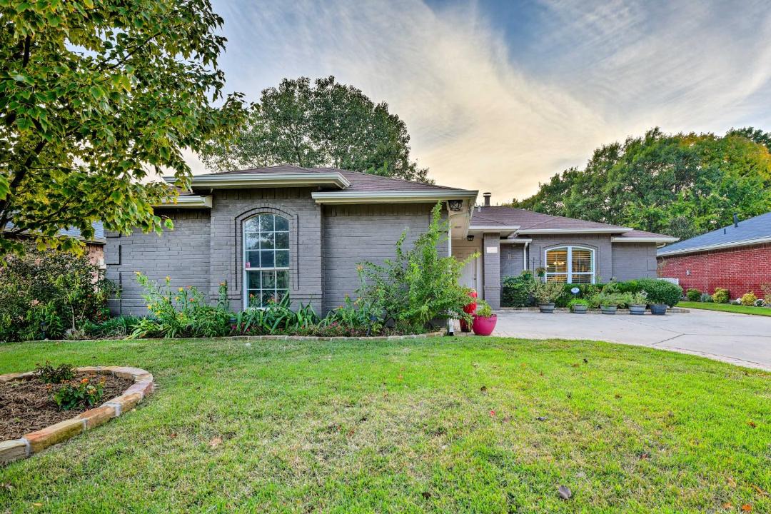 Photo of Buildings in Lewisville