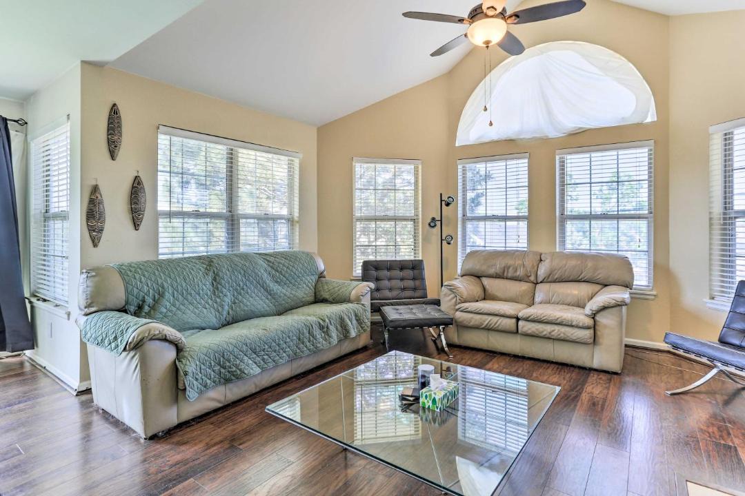 Photo of Livingroom in Englewood