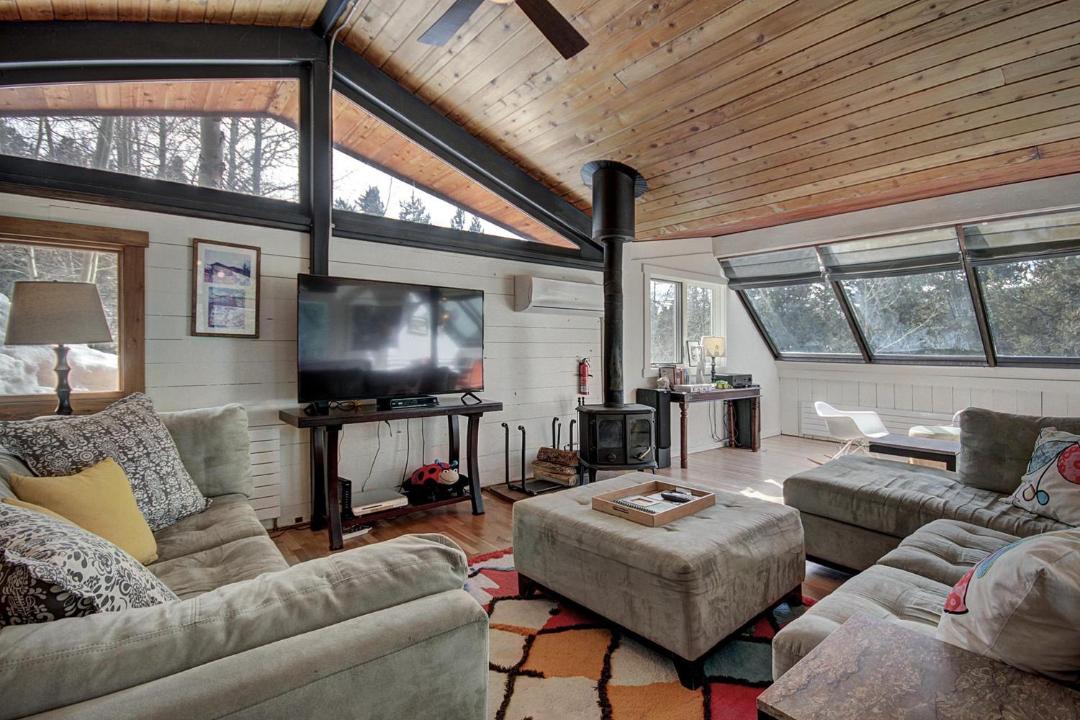 Photo of Livingroom in Breckenridge Heights