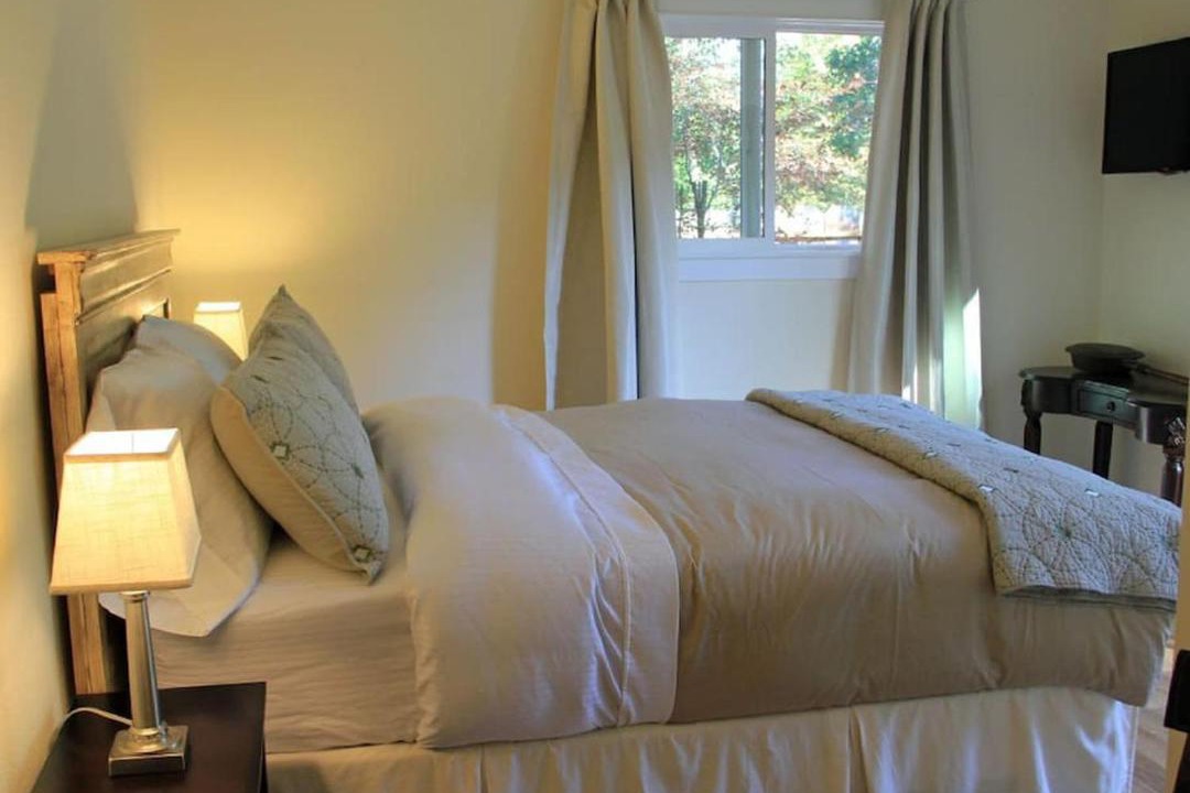 Photo of Bedroom in Kenwood