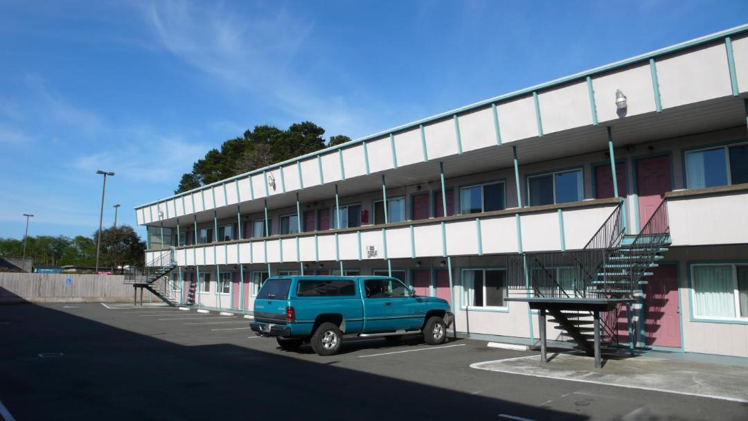Photo of Others in Eureka
