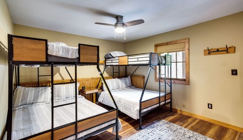 House (2 Bedrooms)