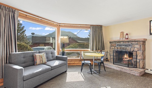 Premium Room, Multiple Beds, Fireplace, Mountain View