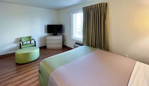 Standard Room, 1 Queen Bed, Non Smoking