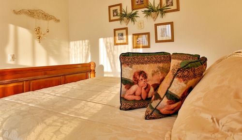 Standard Room, 1 King Bed, Ensuite