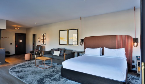 Premium Room, 1 King Bed