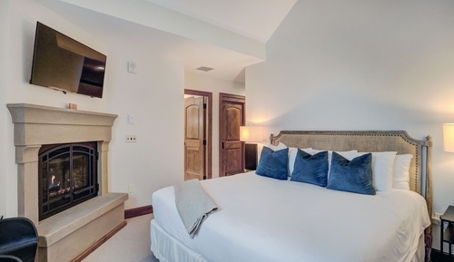 Room, 2 Bedrooms, Valley View (Residence)