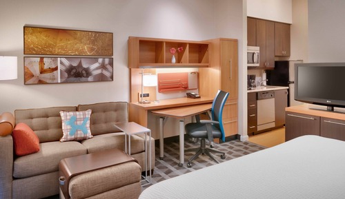 Studio, 1 King Bed with Sofa bed (Mobility/Hearing Access, Roll-in Shwr)
