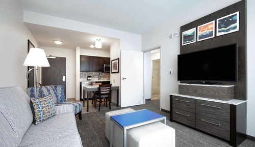 Suite, 2 Queen Beds, Accessible
