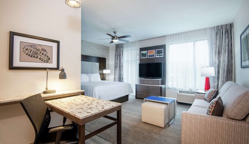 Studio, 1 King Bed, Accessible, Bathtub