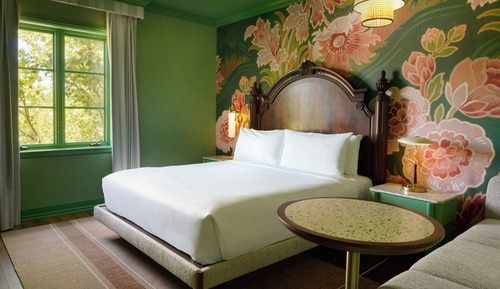Room, 1 King Bed, Non Smoking (Hearing Accessible)