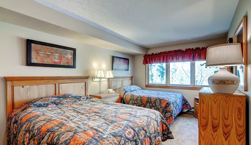 Condo, 3 Bedrooms
