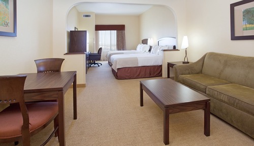 Suite, 2 Queen Beds (Additional Living and Dining Area)