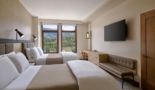 Traditional Room, 2 Queen Beds, Mountain View