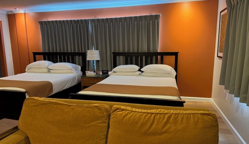 Deluxe Quadruple Room, 2 Queen Beds