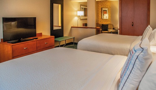 Suite, Multiple Beds, Mountain View