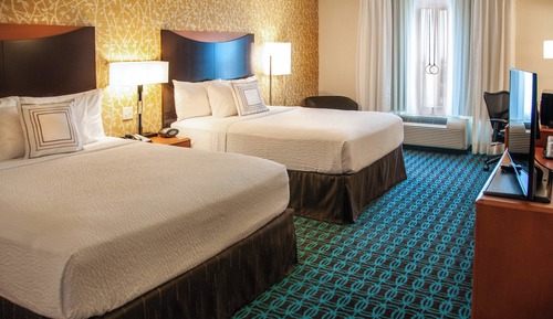 Room, 2 Queen Beds, Mountain View