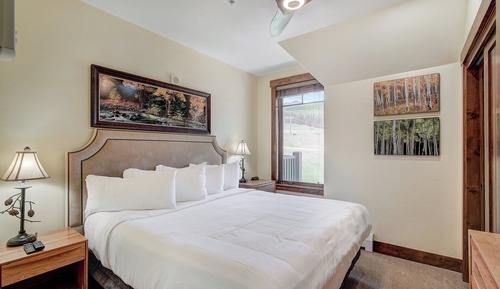 Condo, 2 Bedrooms