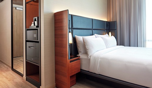 Corner Studio, 1 King Bed