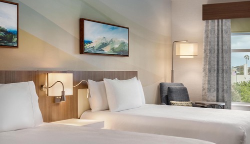 Room, 2 Queen Beds, Pool View