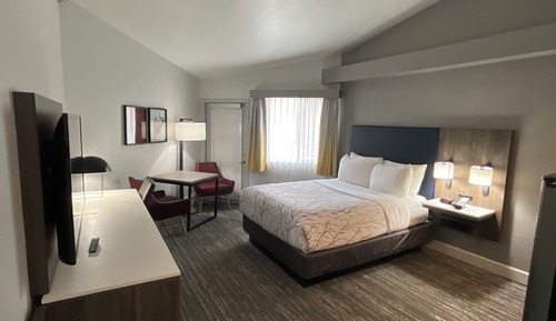 Standard Room, 1 Queen Bed, Non Smoking, Kitchenette