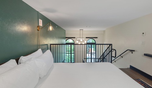 Deluxe Loft