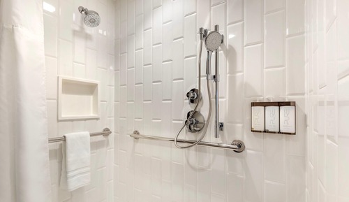 Suite, 1 King Bed, Accessible, Non Smoking (Roll-In Shower)