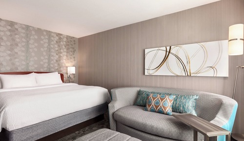 Room, 1 King Bed with Sofa bed, Balcony (Hearing Accessible)