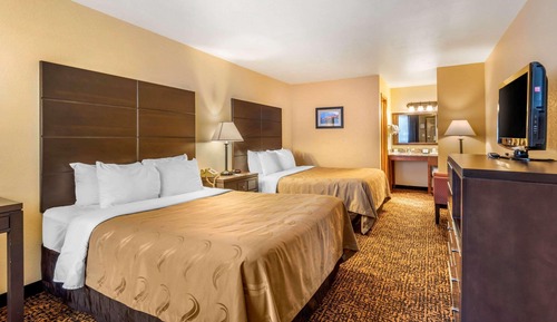 Standard Suite, 2 Queen Beds