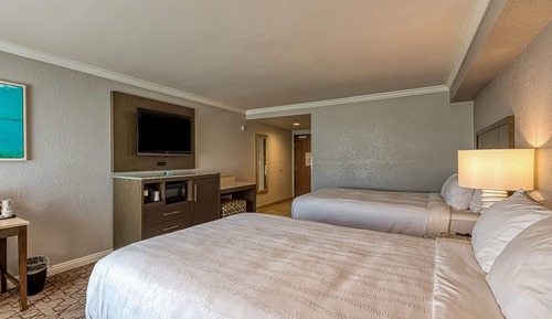 Standard Room, 2 Queen Beds, Accessible, Non Smoking (Roll-In Shower)
