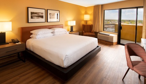 Traditional Room, 1 King Bed, Balcony