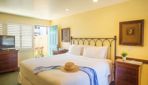 Room, 1 King Bed with Sofa bed, Patio