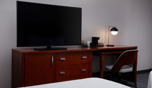 Basic Room, 2 Queen Beds (Hearing Accessible)