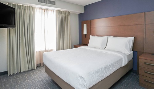 Suite, 1 Bedroom (Hearing Accessible)