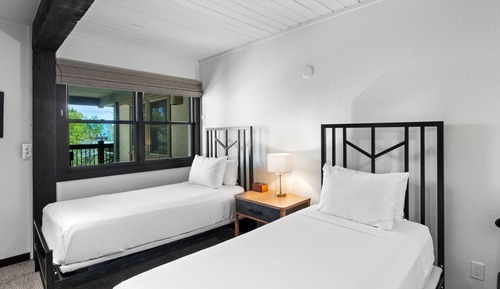Condo, 3 Bedrooms (Leaf 902)