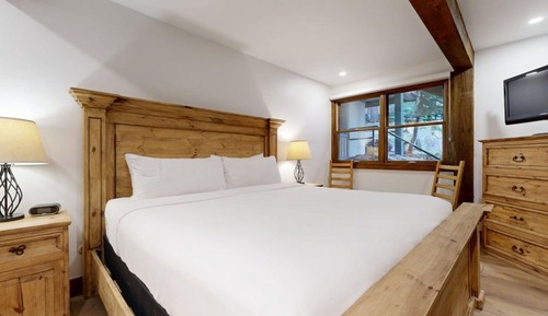 Condo, 2 Bedrooms (Slope 101)
