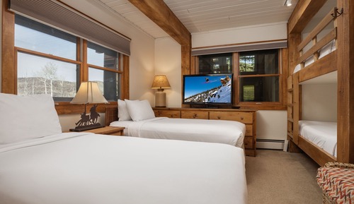 Condo, 2 Bedrooms (Trails 106)