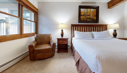 Condo, 2 Bedrooms (Trails 206)